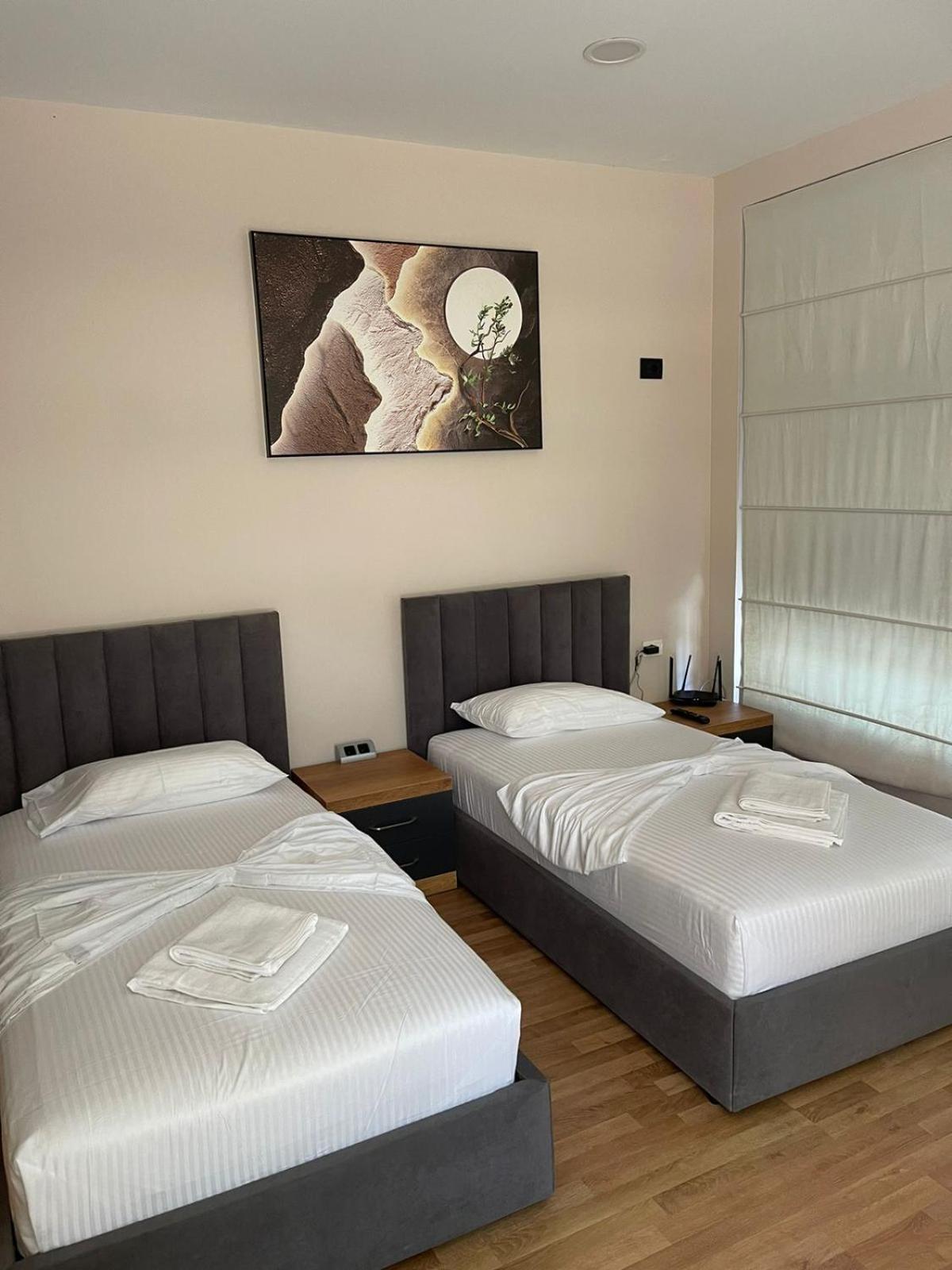 Aries Apartments Sarandë Exterior foto